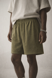 PREMIUM CUT-AND-SEW MESH SHORTS